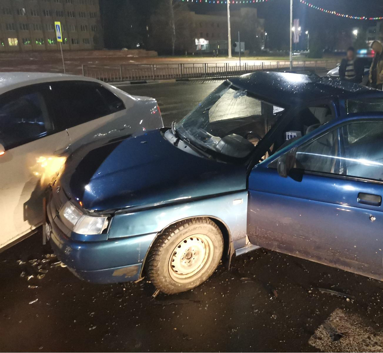В Котовске столкнулись ВАЗ-2110 и VW Jetta: пострадал 16-летний парень
